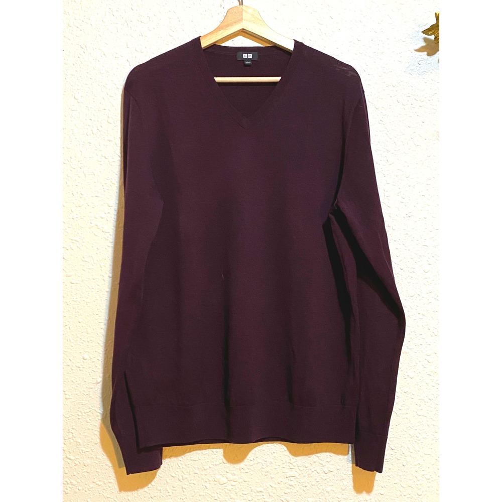 Uniqlo Mens 100% Wool V-Neck Sweater Burgundy Wine Red Large basic wardrobe